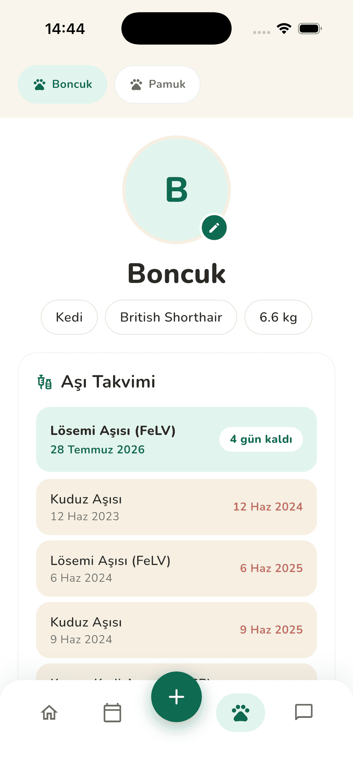 Clinico dijital sağlık karnesi ve aşı takvimi ekranı